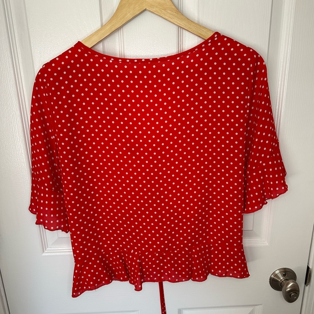 Red Polka Dot Womens Cinched Top Size Medium Bell Sleeve Ruffle Waist Feminine - Picture 2 of 8